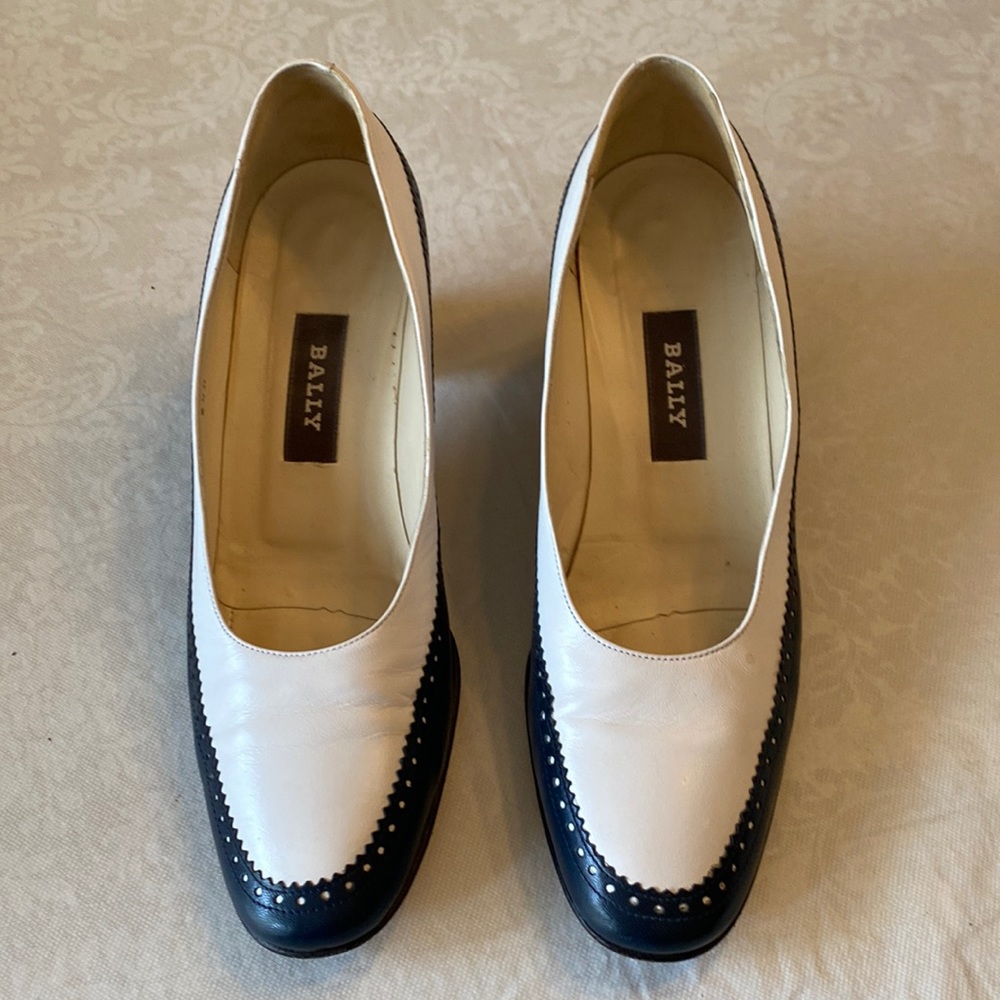 Bally white and blue classic 2” heels.